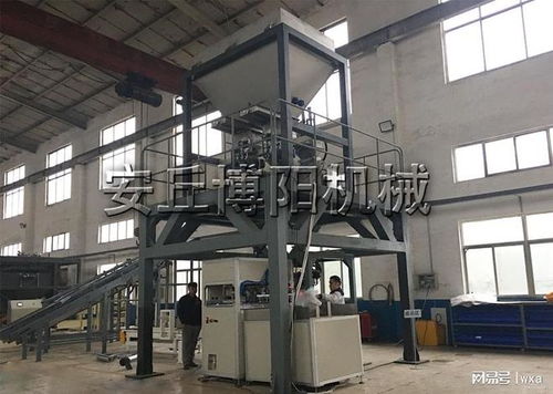 硫酸铵全自动包装设备与青岛袋料机器人码垛机的高效集成